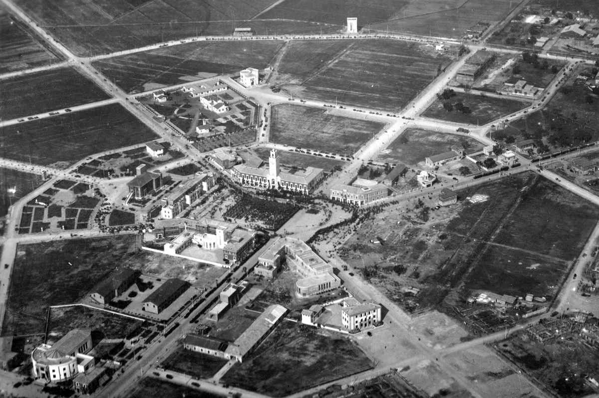 Foto aerea di Piazza del Popolo - Littoria